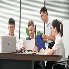 Contamos con un sólido equipo de I+D, y podemos desarrollar y producir productos de acuerdo con .....